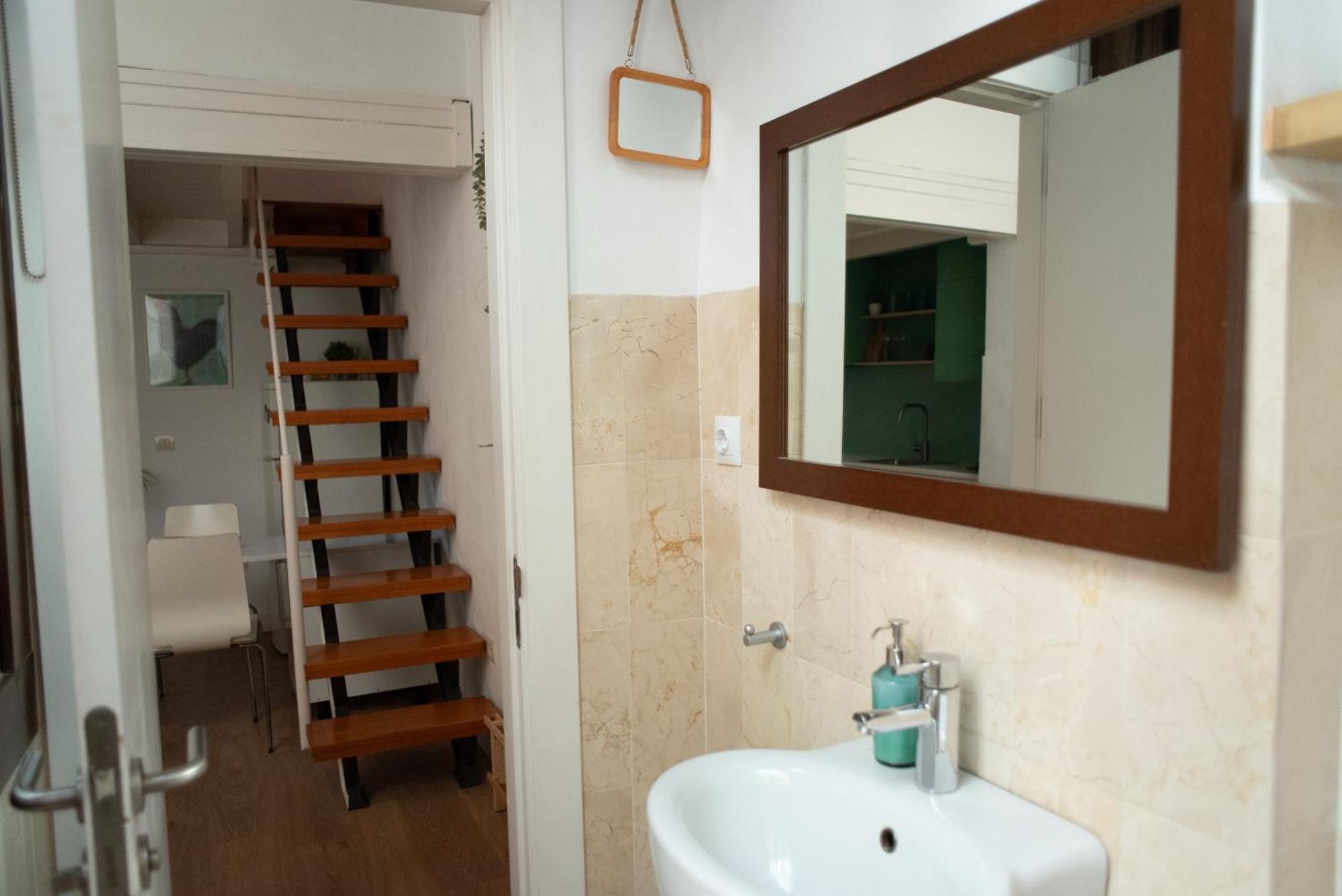 Cozy & Quiet Apartment In The Center Malaga Bagian luar foto