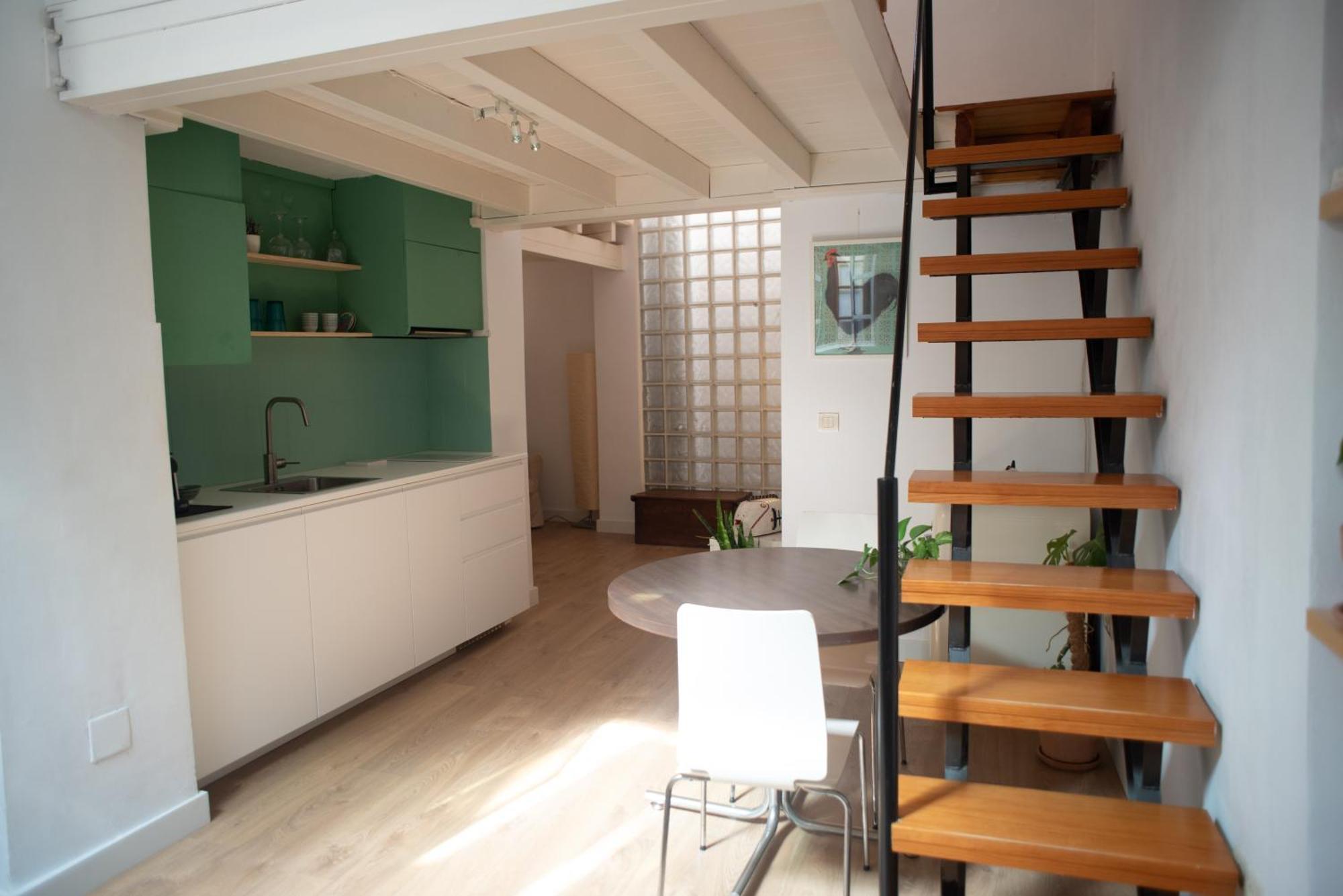 Cozy & Quiet Apartment In The Center Malaga Bagian luar foto