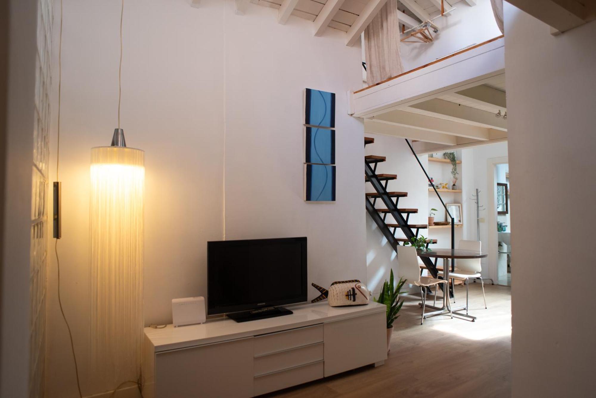 Cozy & Quiet Apartment In The Center Malaga Bagian luar foto
